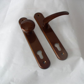 Kľučka MICHAELA 90 kľučka/guľa otočná  vložková Hnedá